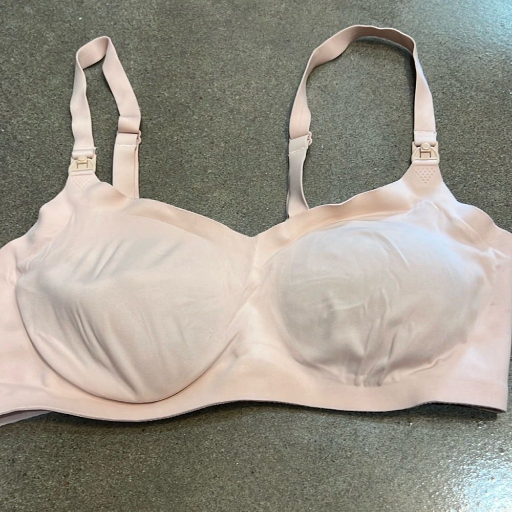 Kindred Bravely soft nursing bra medium